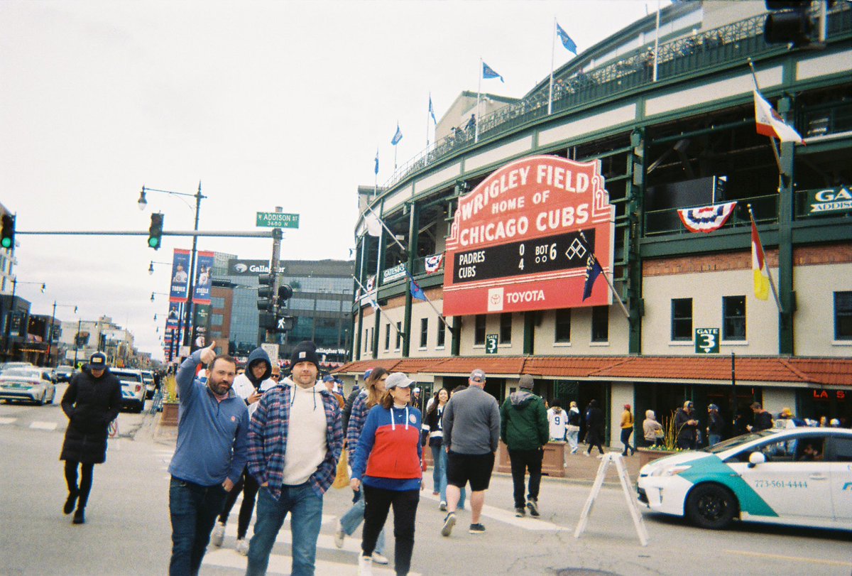 sxem0nica's tweet image. Chicago filmposting from the JFK airport if anyone #cares