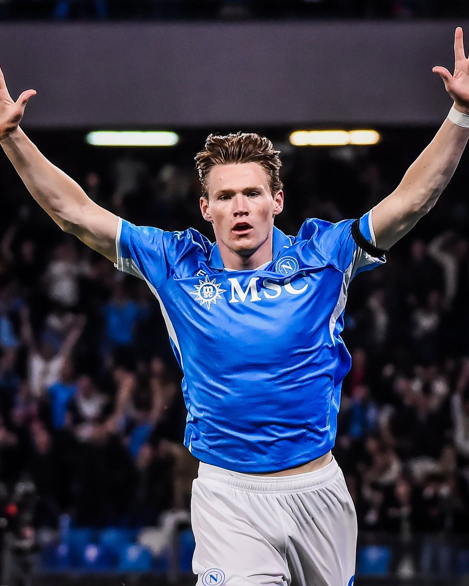 “Gimme Gimme Gimme a player from Scotland he’s a midfielder and his name is Scoooott.
Gimme Gimme Gimme a player from Naples he’s a midfielder and he scores a loooot.
#scottmctominay #NapoliTorino #SerieA