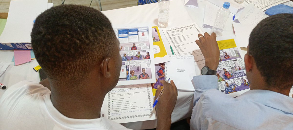 26-27 avril 2025

Deux journées de formation intense en Éducation aux Médias et à l’Information (EMI) avec les participants du campus citoyen.

J’ai été très heureuse de pourvoir travailler avec ces jeunes, impliqués et dynamiques dans le cadre du projet #Desinfoxjeunesse.