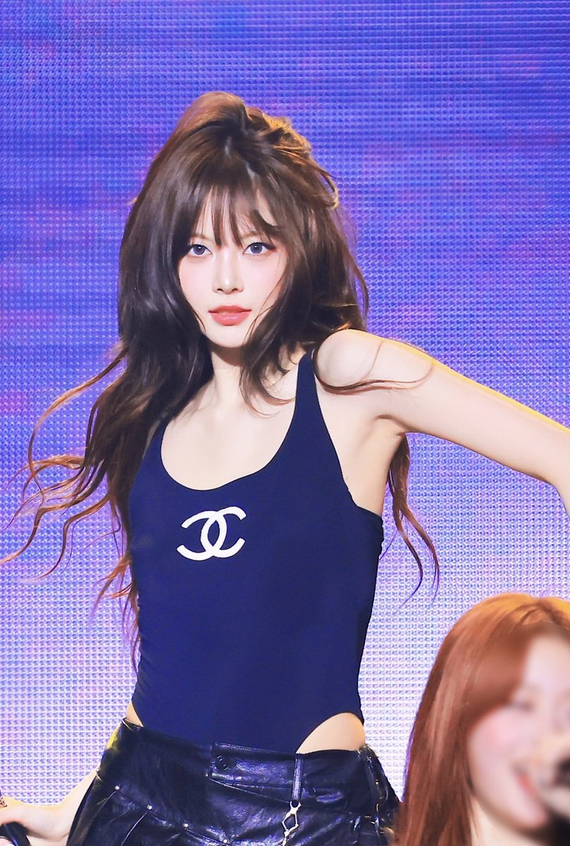 picseunchae's tweet photo. HONG EUNCHAE https://t.co/GHMBfyCsGq