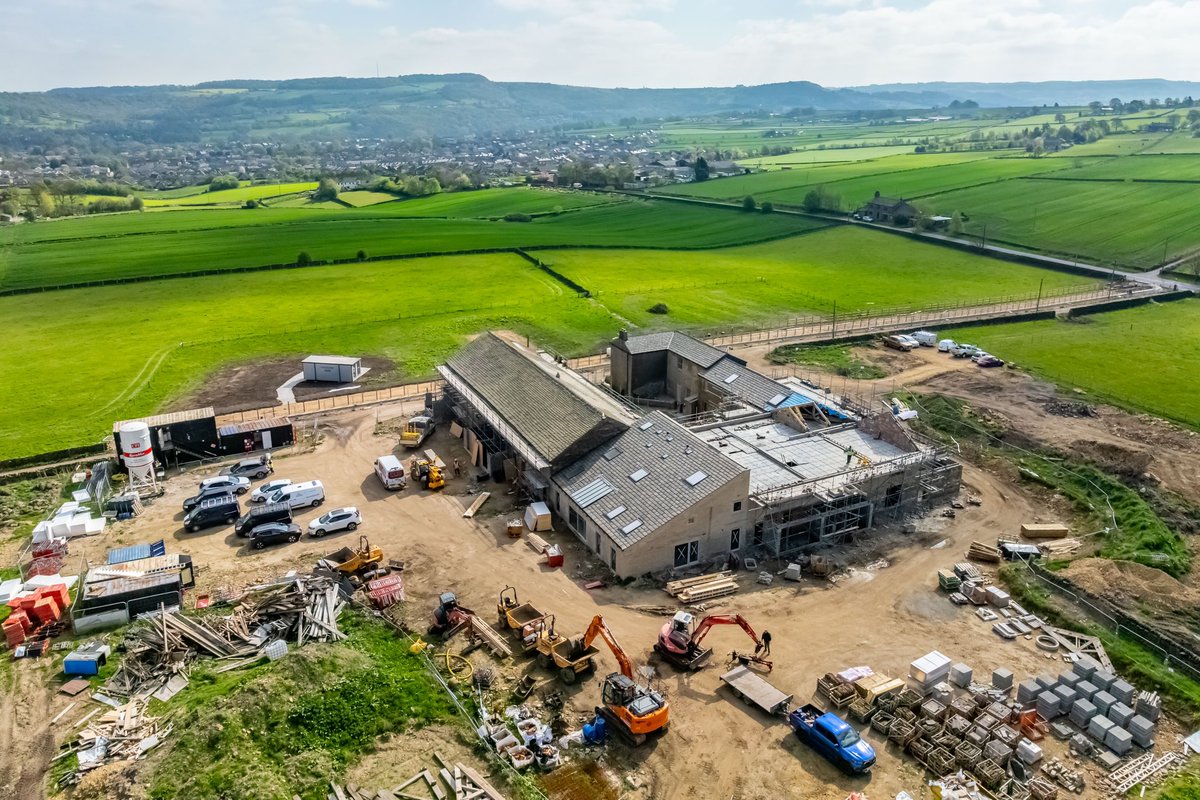 HolroydHomesHD's tweet photo. Last week, our agents brought their #drone to #site and captured these fantastic images of Seventy Acre Farm.

We think they perfectly reflect just what special location the development is in - aswell as conveying the scale of the #renovation! 

#housebuilders #newhomes #forsale https://t.co/ECZIZOgfMI