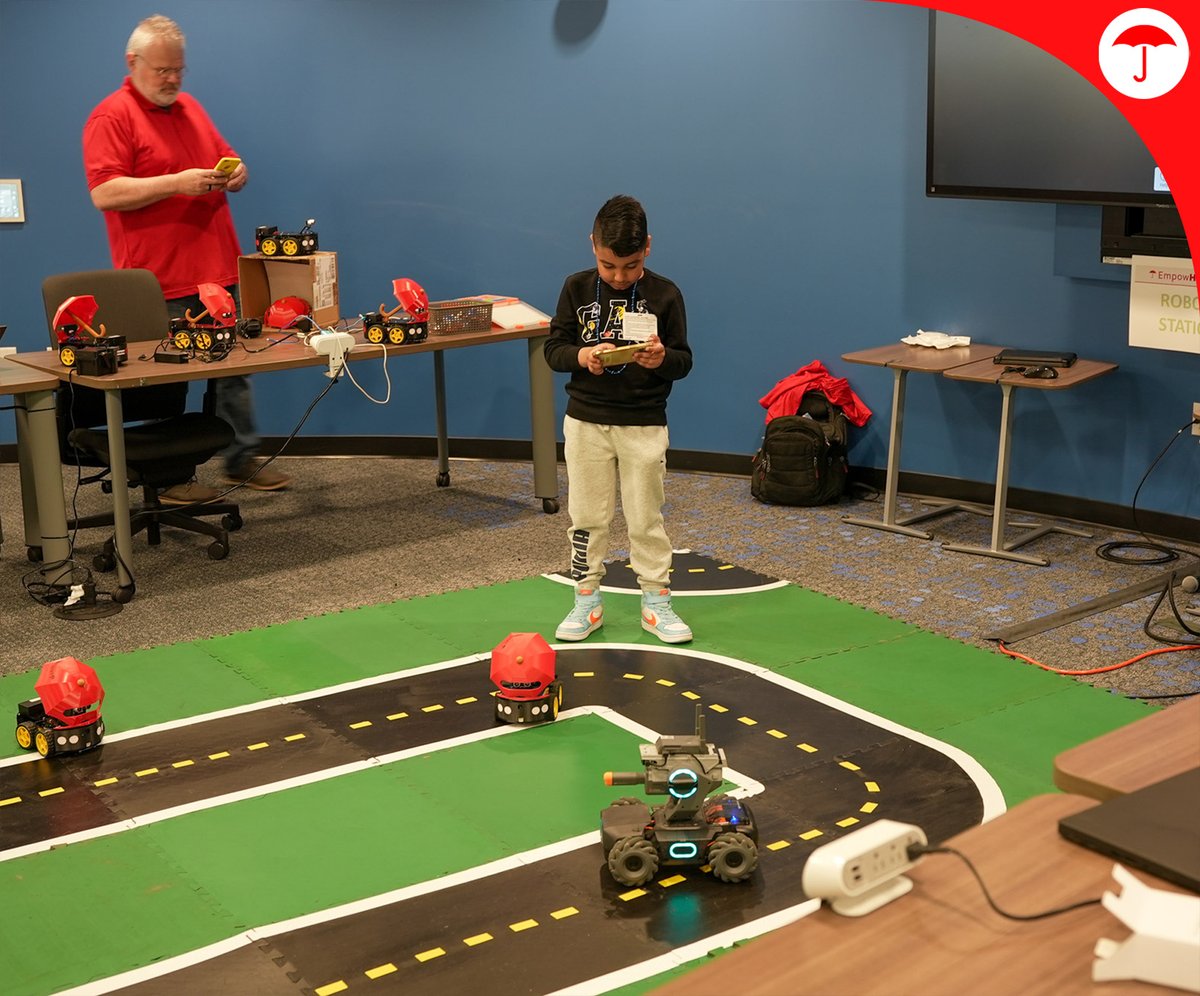 From hands-on fun to behind-the-scenes looks at life on #TeamTravelers, “Little Umbrellas Day” brought big excitement! Offices nationwide welcomed employees’ children for a memorable #TakeOurChildrenToWorkDay.