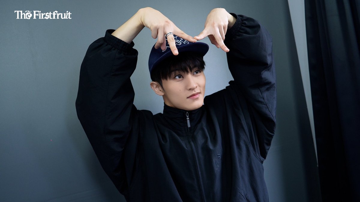 MARK 【The Firstfruit - The 1st Album】 LISTENING SESSION &amp; SHOWCASE Behind

youtu.be/NTSdmCsYv1Y 

#MARK #마크 #Behind
#TheFirstfruit #MARK_TheFirstfruit
#NCT #NCT127 #NCTDREAM