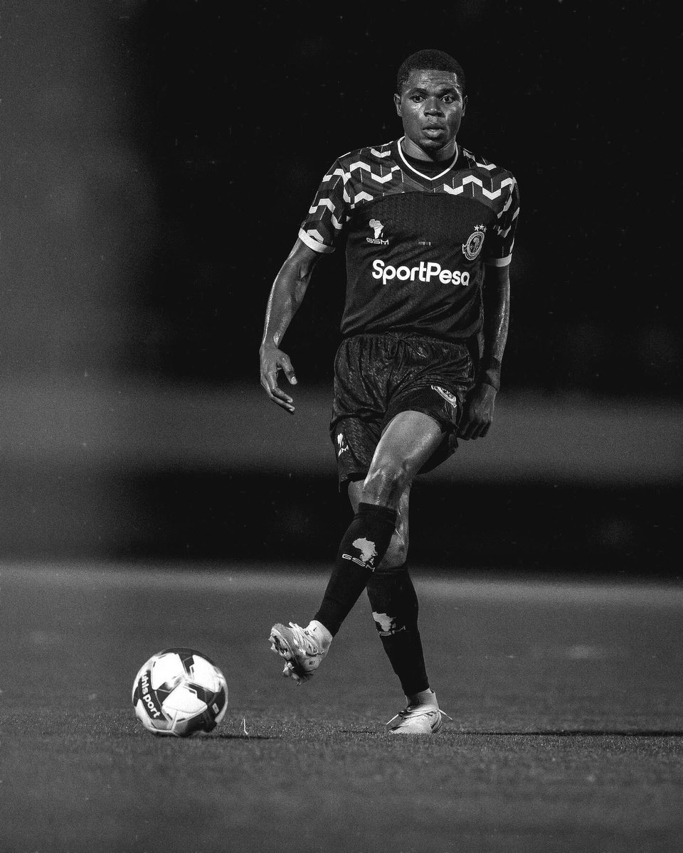 muvibe6's tweet photo. Maxi Nzengeli ⚫️⚪️

🎯 || @MaxiNzengeli 
📸 || @muvibe6
#VibeLaPichaLiendelee📸 https://t.co/VYy3hpNxDP