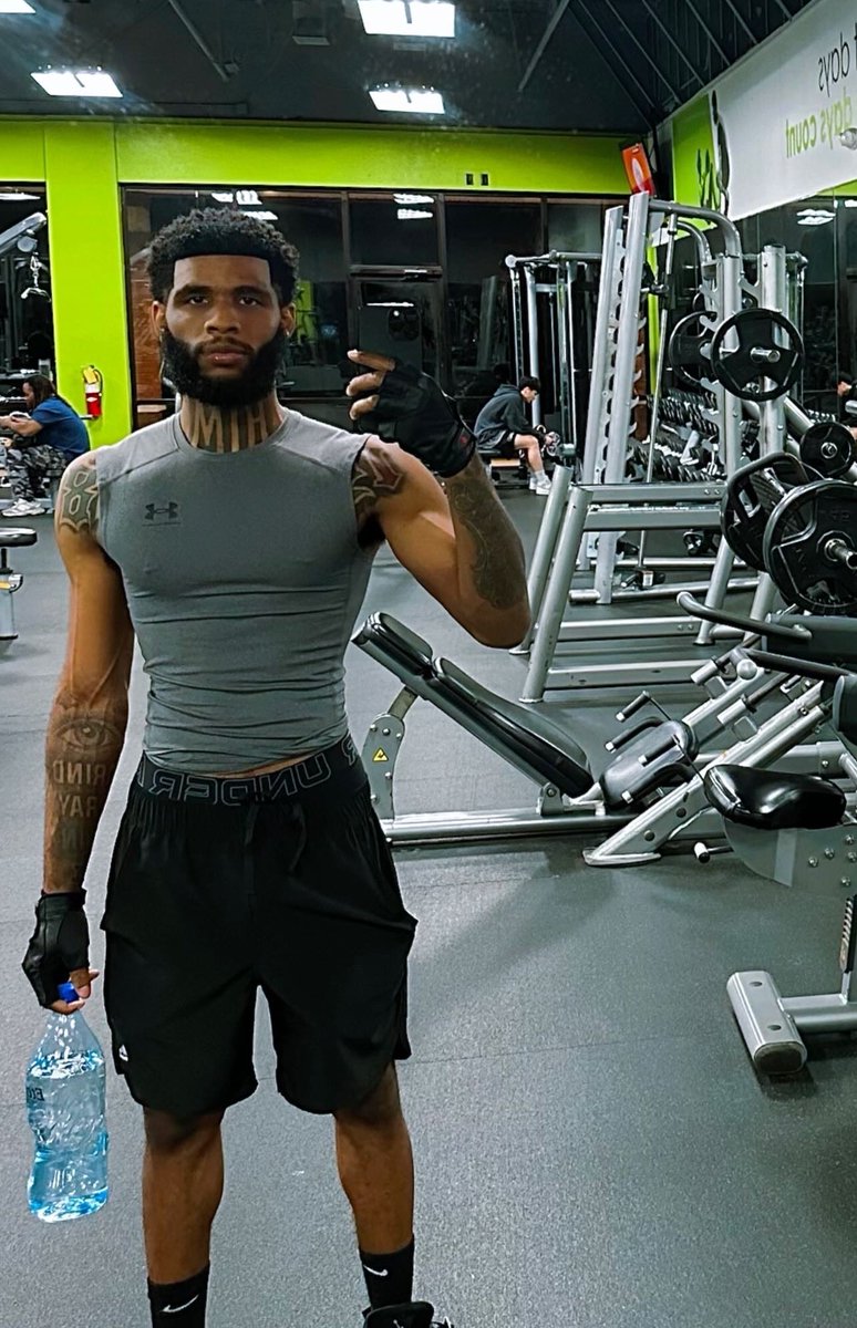 iamtreytraylor's tweet image. 