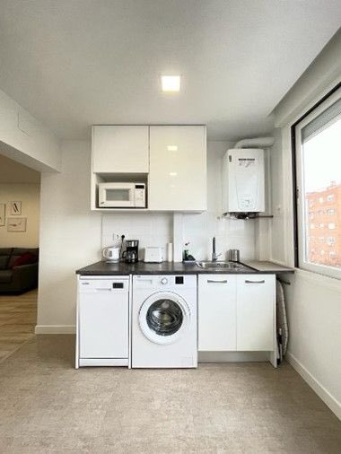 Rakitwt's tweet photo. Se alquilan dos habitaciones en la zona de Las Margaritas (Getafe), al lado de la Universidad Carlos III. Solo estudiantes, precio 355€ + Gastos, para entrar el 1 de junio 🏡 Cualquier duda md 📥 https://t.co/cTXk4T8zVW