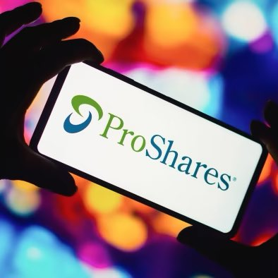 cryptonacademie's tweet photo. 🚨 BREAKING: 🇺🇸 ProShares lanceert deze week drie nieuwe ETFs die de $XRP volgen! 🌐📈 https://t.co/7ZhEE4Hw9y