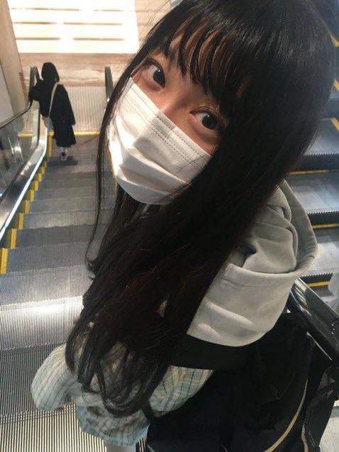 か tweet media