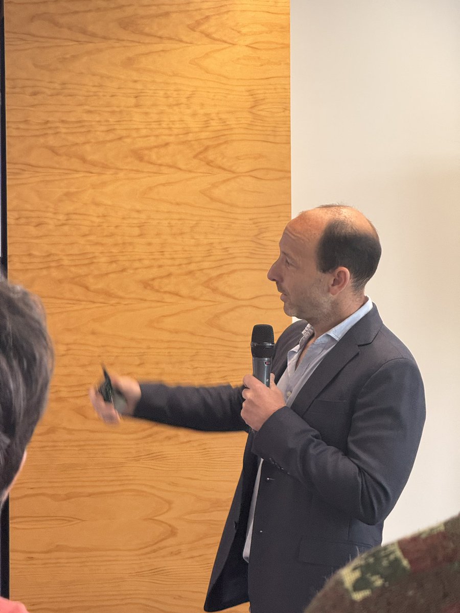 Fundación Descubre tweet media