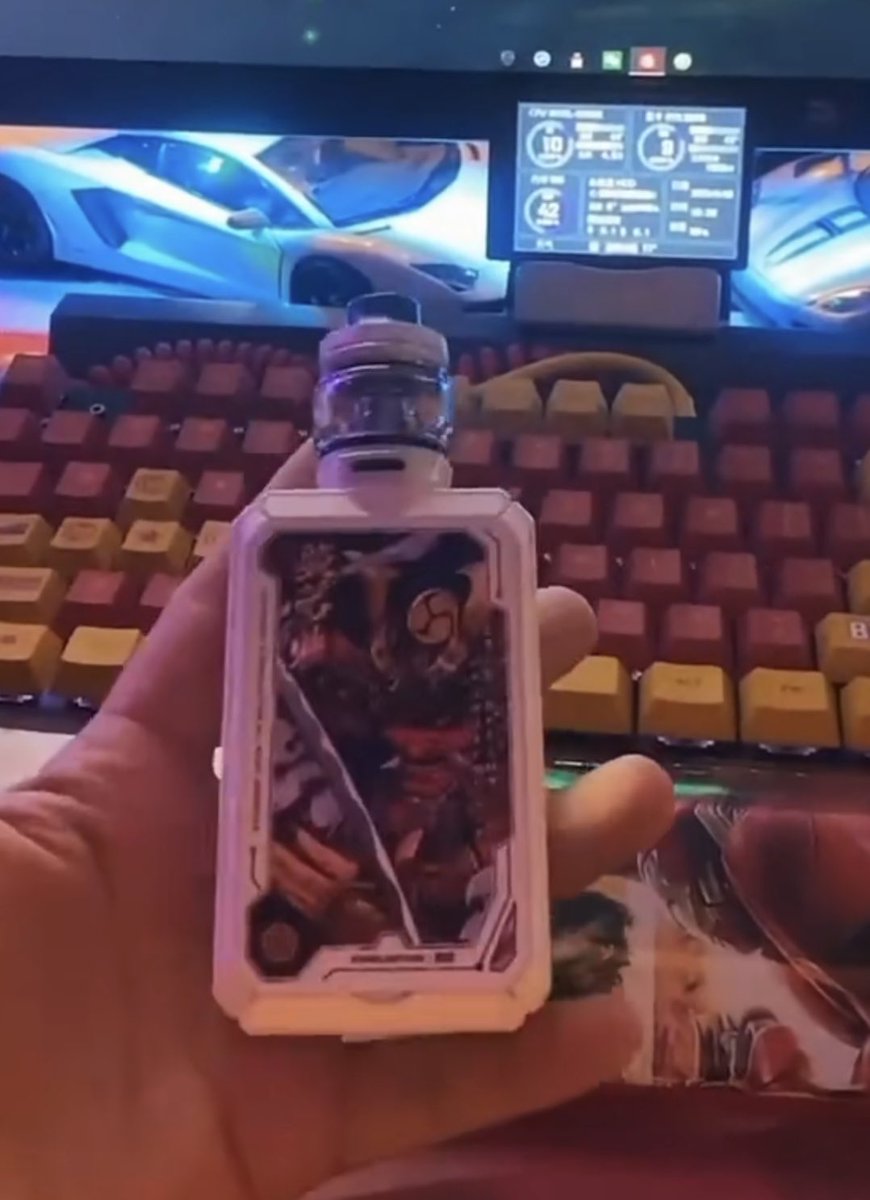 vape3762's tweet photo. 喜欢吞云吐雾的老铁来吧   
如果是不了解的新手   可以告诉我你的预算  帮你配一套合适的雾化器  主机  烟油   各种类型都🈶   欢迎各位老铁来询问 
v：allom062 https://t.co/plA0DCEF1P