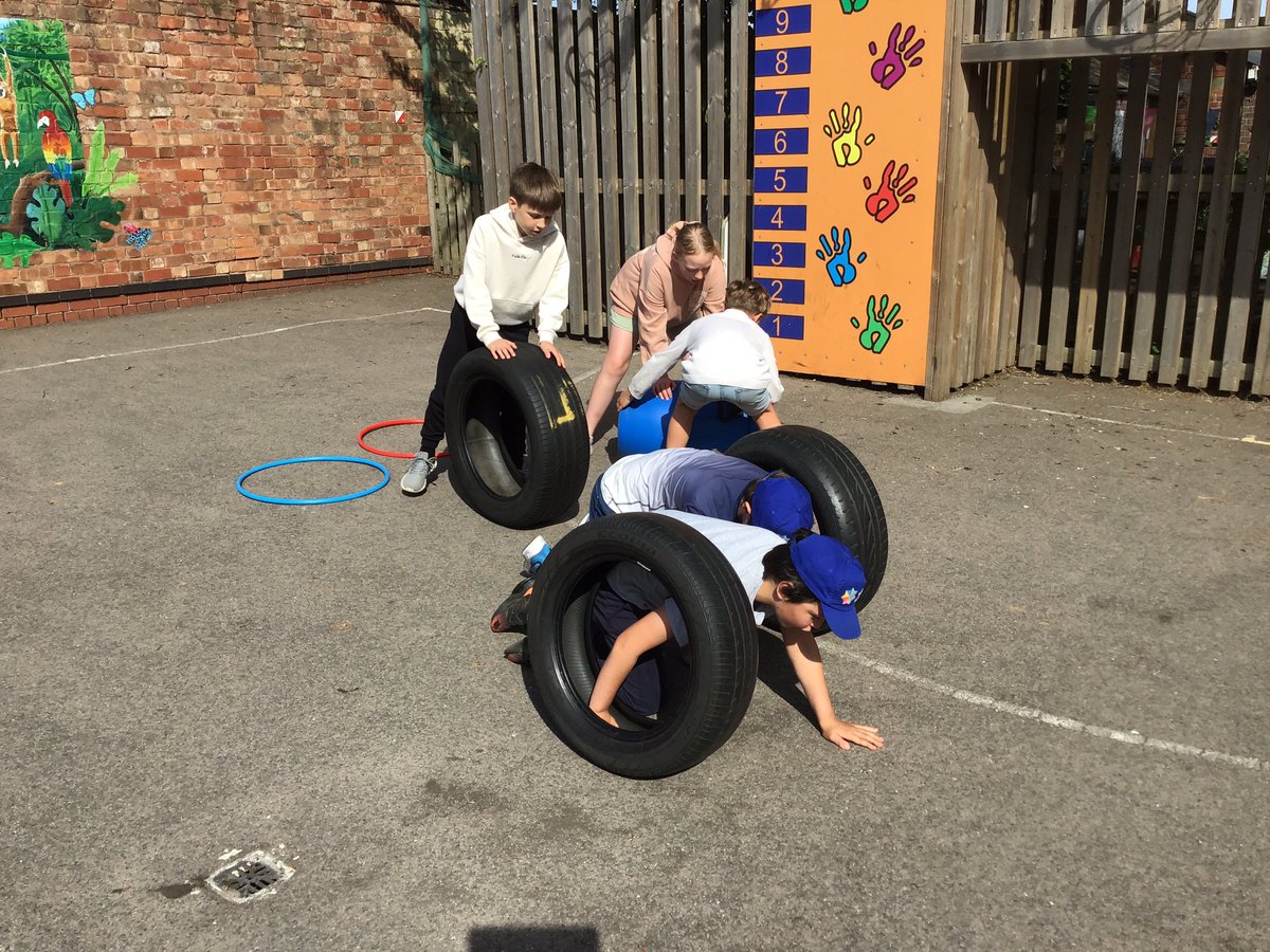 Clapham Terrace (@claphamterrace1) on Twitter photo In <a href="/CommandoJoes/">Commando Joe's</a>, Year 5 are training to be new guards of Buckingham Palace. They need to show their teamwork, commitment, strength and resilience. Creating royal carriages, beefeater hats and replicas of Tower of London, will they pass the mission? #mission #teamwork In <a href="/CommandoJoes/">Commando Joe's</a>, Year 5 are training to be new guards of Buckingham Palace. They need to show their teamwork, commitment, strength and resilience. Creating royal carriages, beefeater hats and replicas of Tower of London, will they pass the mission? #mission #teamwork