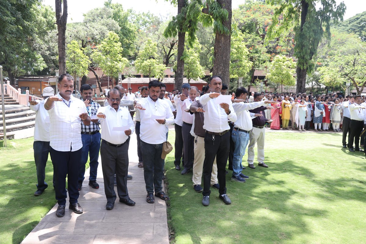 PMCPune's tweet photo. अशाच माहितीपूर्ण अपडेटस साठी पुणे चा नवा ठसा PMC Care: ⏳ https://t.co/kvCpZSq1Kg

#SevaHaqDin #pmc #pmccare #citizenfirst #goodgovernance #transparencyingovernment #publicservice #puneupdates #accountabilitymatters #punemunicipalcorporation https://t.co/pexVHAjjxH