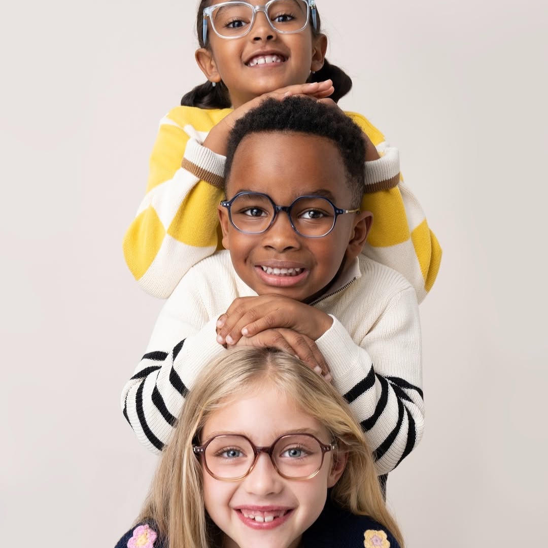 VincentParkMall's tweet image. See the world in style.
Visit the Execuspecs team for a wide range of eyewear perfect for every age. Elevate your look and protect your (and their) vision today.

#Execuspecs 
#EyewearForEveryone
#ClearVision 
#StyleForAll 
#VincentPark 
#HeartOfLocalLiving