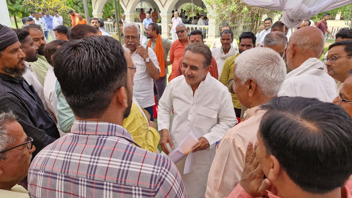 Kirti Vardhan Singh (@kvsinghmpgonda) on Twitter photo 
