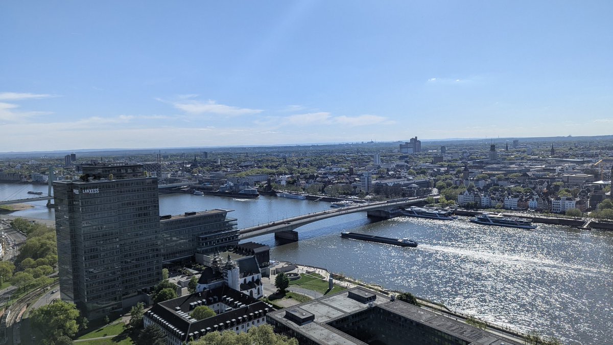 Köln 🇩🇪

The next stop on my trip! Some incredible views from both the cathedral and viewing tower.