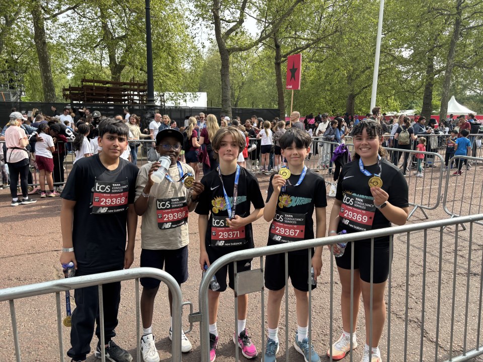 Harris Science Academy East London (@harrissael) on Twitter photo We were delighted that 29 HSAEL students took part in the London Mini Marathon on Sat 26th April. This event allowed them to run the final part of the <a href="/LondonMarathon/">TCS London Marathon</a> course the day before the main race. Well done all! #LondonMarathon #minilondonmarathon We were delighted that 29 HSAEL students took part in the London Mini Marathon on Sat 26th April. This event allowed them to run the final part of the <a href="/LondonMarathon/">TCS London Marathon</a> course the day before the main race. Well done all! #LondonMarathon #minilondonmarathon