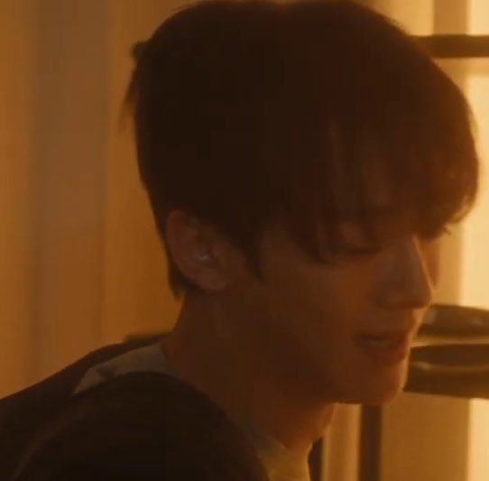u_han94's tweet photo. If I could I would give jongdae all the happiness in the world and make every day a broken party for him to destroying it as much he wants just to see that smile of his 😭 https://t.co/H45wAb38tJ