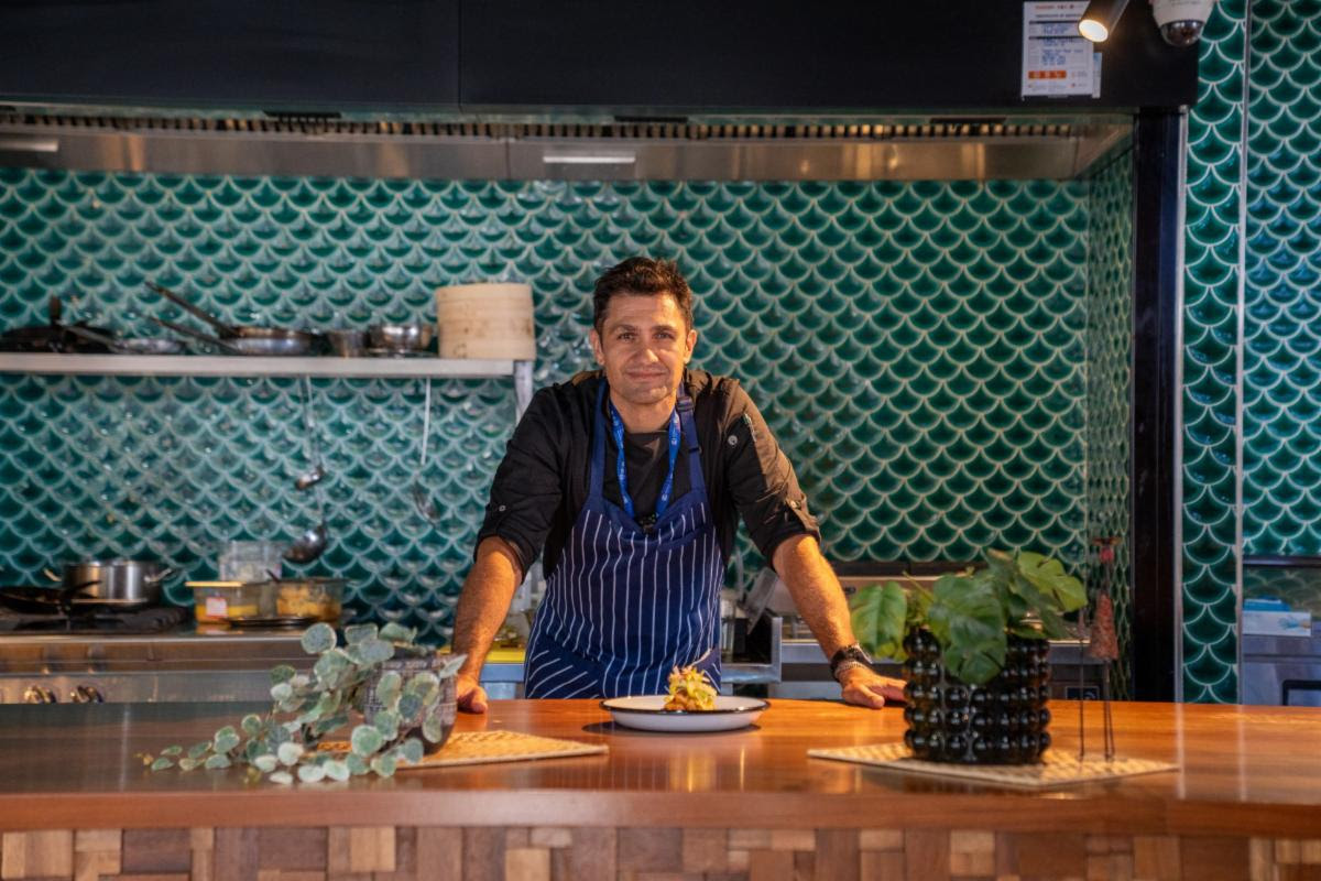 TGP International has announced a strategic partnership with renowned celebrity chef and entrepreneur Kiran Jethwa, reinforcing its long-term commitment to Africa’s fast-growing hospitality sector.

Read more : cutt.ly/urjx5A3F

#AfricanMediaAgency #YourAfricanVoice