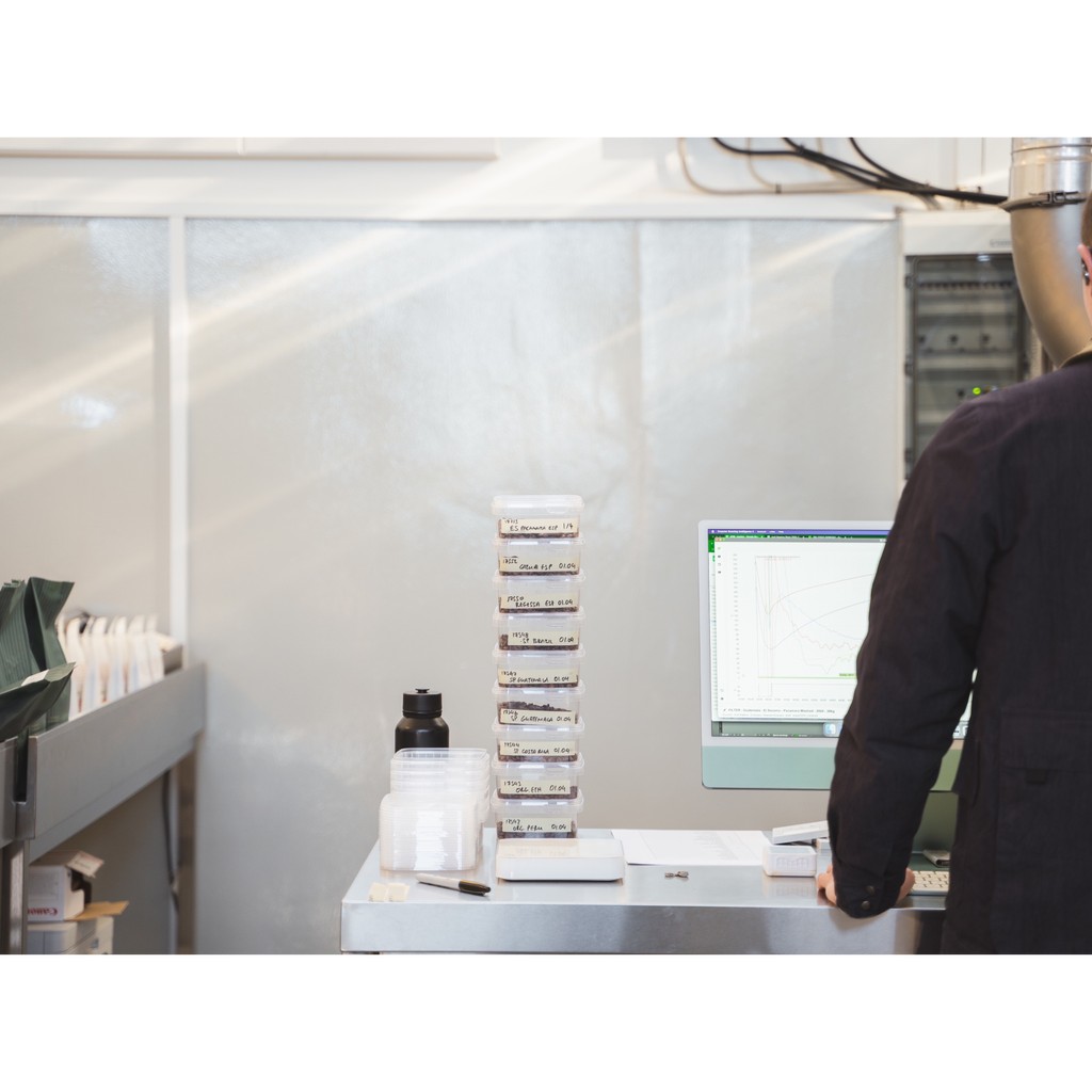 Aprilcoffeecph's tweet image. We are gearing up for tomorrow’s Coffee Subscription Production. This month, we are sending out a Washed-Processed Tabi variety from our partner farm, El Tesoro, in Colombia.