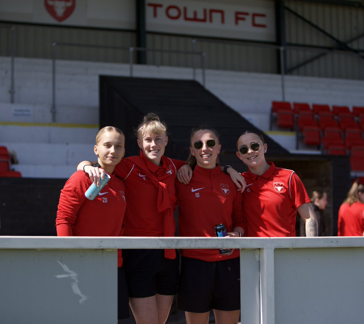 Full time ⚽️
After an consistent display against Fylde in our final game of the season, we walk away with a 2-1 win with goals from Geo and Immy ⚽️

We are so proud of how far we have come and what we have achieved, as the under dogs in the league defied all the odds and finish