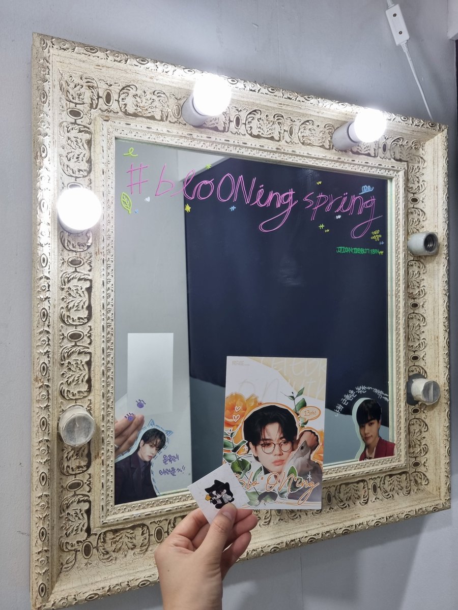 URMS_ACE's tweet photo. #꽃한가득_봄_속에_지온이_빼꼼
#13번째_지온이_꽃이_피었습니다
#BloONing_spring

짱지오니 데뷔 13주년 츄카해🎉
온존자, 온써니, 온달리, 온잉군, 온잭온메리,
온자경, 온케이~ 함께 또 달려봅시당! https://t.co/qvyZkeimES