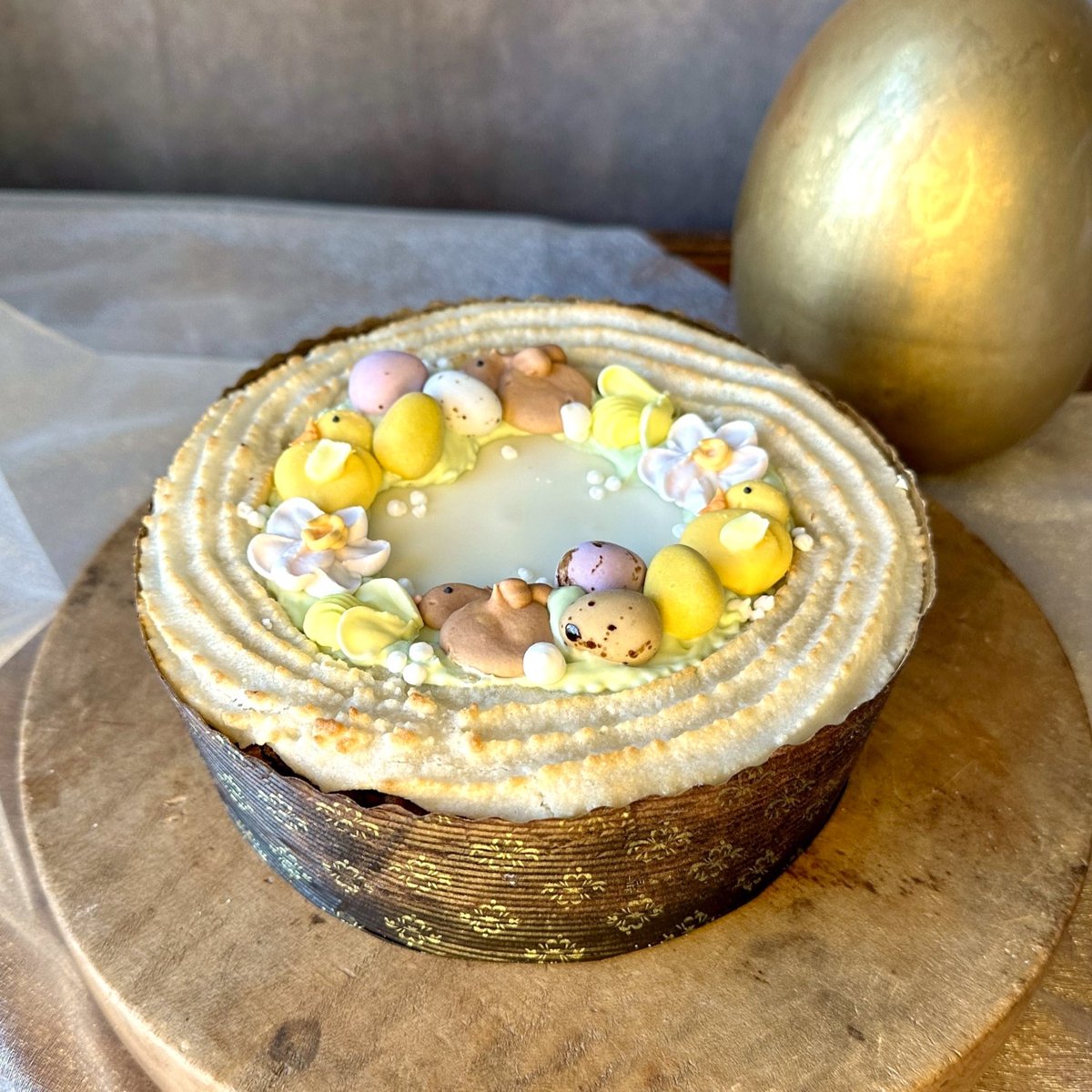 BothamsofWhitby's tweet photo. 🐥🐰 If you enjoyed our Easter Simnel Cakes, you might be interested to know that we have a few up for grabs online at a discounted price! 🎉 Now £17.99 (Was £21.50)
Hurry, before they hop offline ➡️ https://t.co/giAhHXOGMS
#Bothams #Simnel #Easter #AlmondPaste https://t.co/vepunIZAZp