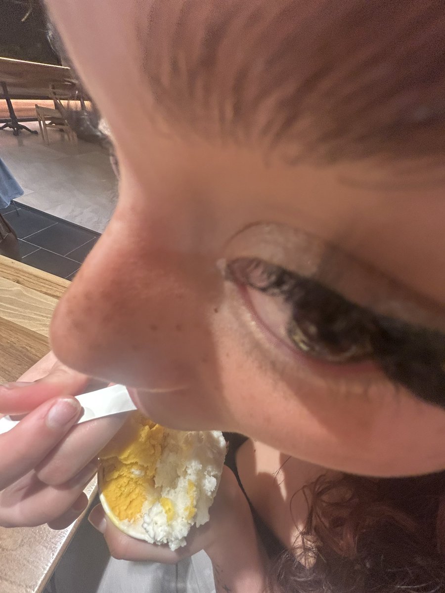 cora 💌 tweet media