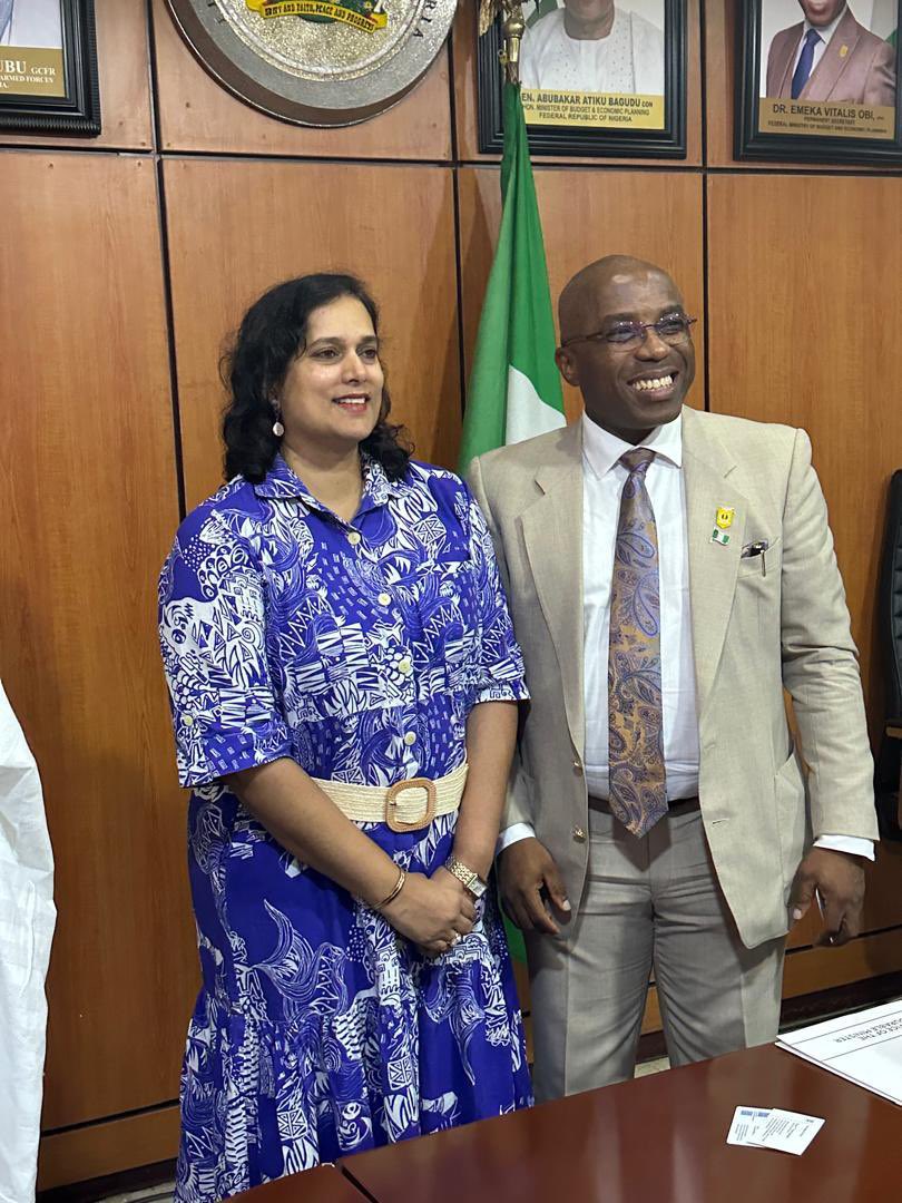 We had an engaging interaction w/H.E Hon Sen. <a href="/atikuabagudu/">Senator Abubakar Atiku Bagudu CON</a> &amp; Perm Sec Dr. Emeka V. Obi of <a href="/PlanningNG/">Federal Ministry of Budget & Economic Planning NG</a> where we discussed a wide range of topics including the necessary shift that must happen from access to aid to access to opportunities. Looking forward to future collaboration.