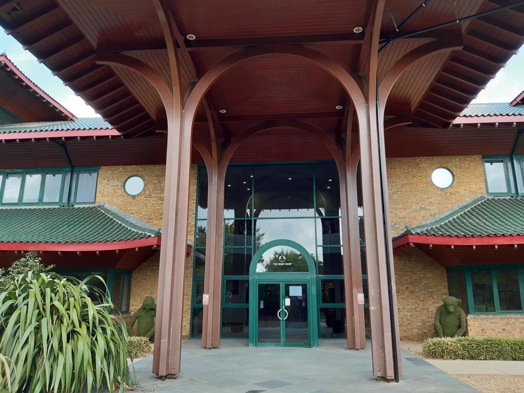 mattPGRbliss's tweet image. was I just supposed to find out by accident that the Body Shop's former headquarters in Littlehampton looked like what would happen if the Song dynasty had developed enterprise zones?