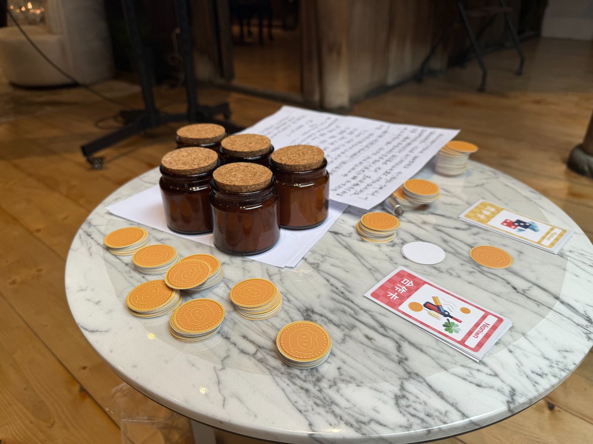 IXChinesedrama's tweet image. What seemed like a simple team event became a soul calibration 📡.
We found ourselves in the stars and sparked synergy through games ✨.
 Those on the same frequency naturally align — one glance, and we’re under the same sky 🌌. #SpringOuting #IXMedia