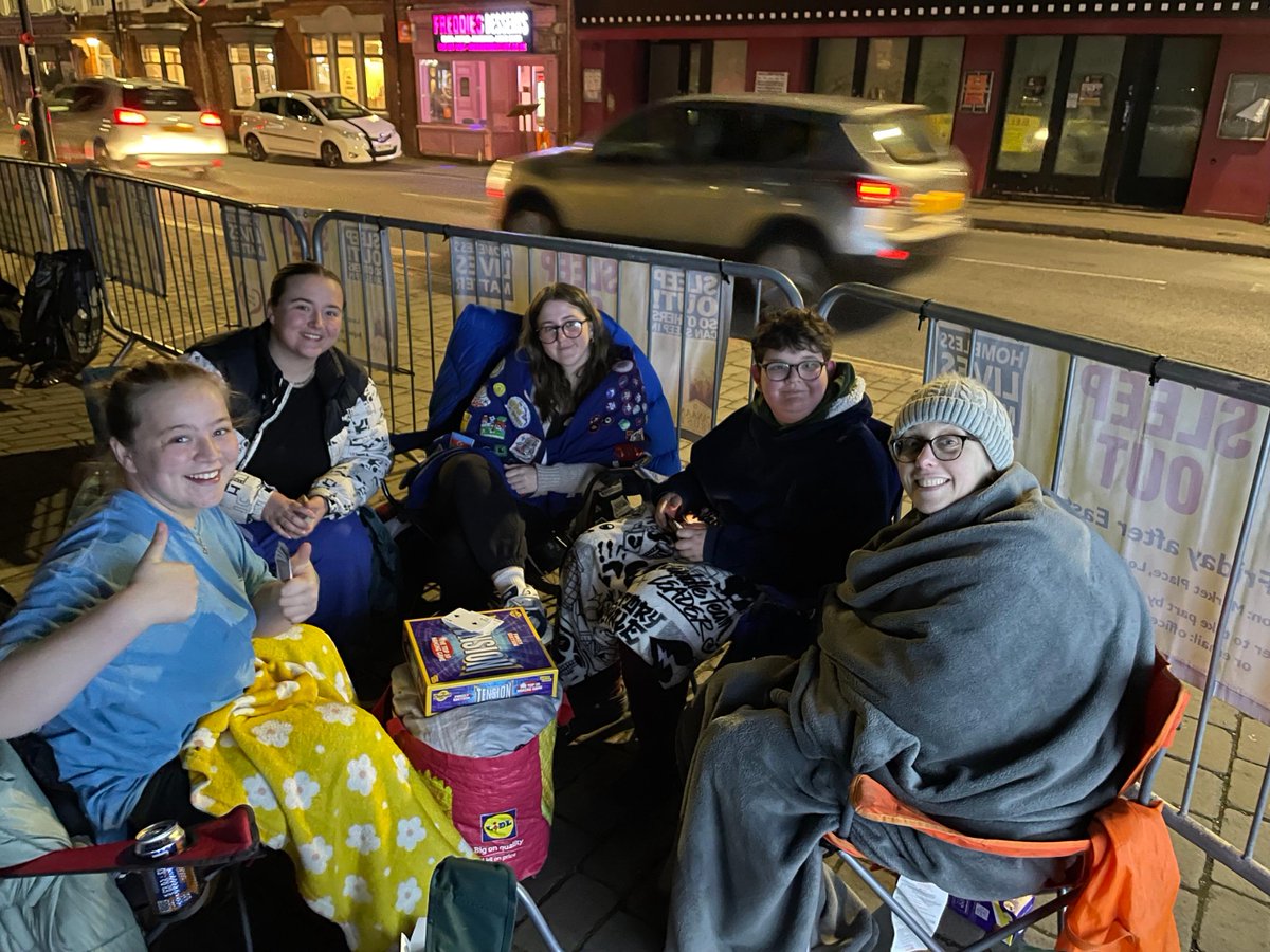 wearestclares tweet media