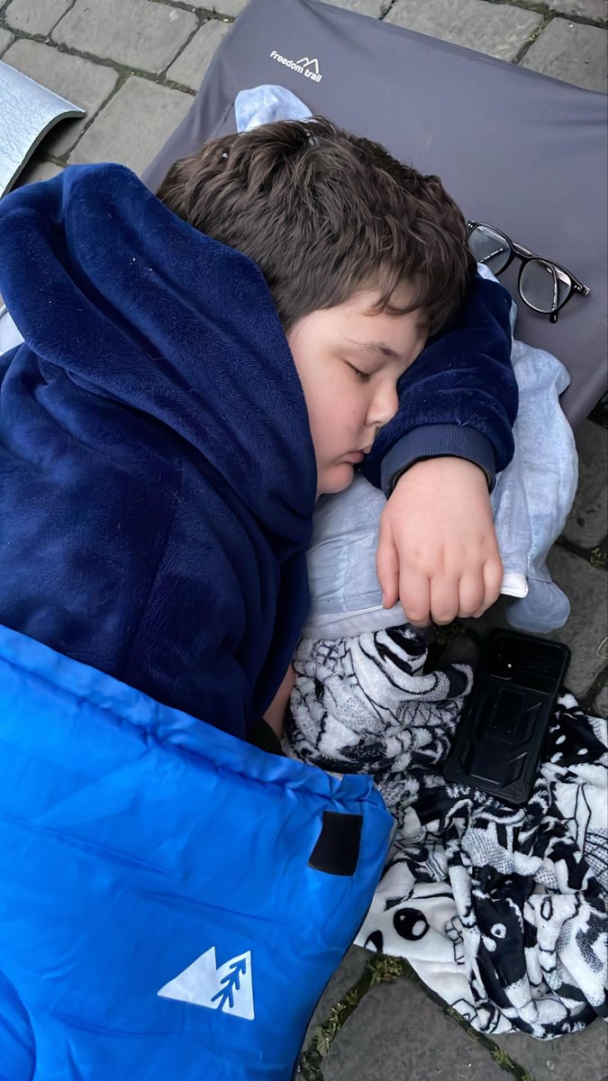 wearestclares tweet media