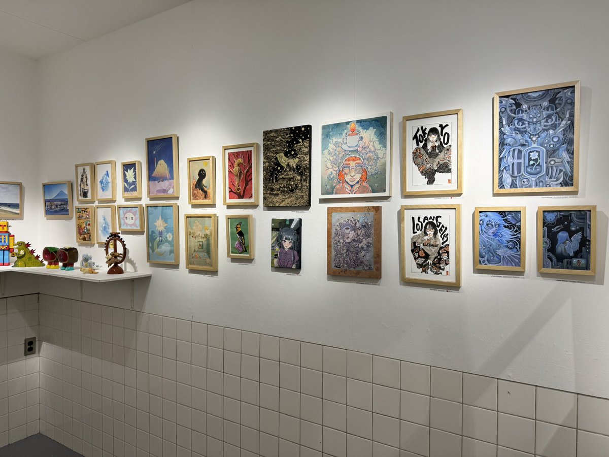 mograggarage's tweet image. 『Giant Robot 30 Years』終了致しました。60名130点越えの大グループ展にお越し頂いた皆さま、ありがとうございました！3000マイル彼方のL.A.から集まった素晴らしい作家たちに感謝の気持ちでいっぱいです。またいつか再開を願います！mograg.com