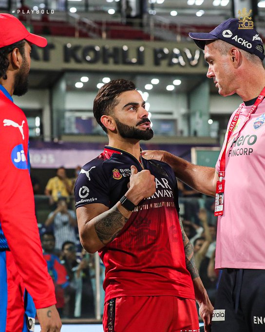📸 𝑺𝑵𝑨𝑷𝑺𝑯𝑶𝑻𝑺: DC vs RCB 📹 Credits: Twitter/RCBTweets