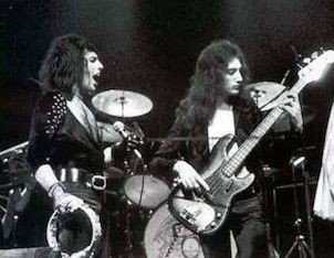 spikebulsara's tweet photo. 1975年4月28日QUEENSheer Heart Attack Tour 岡山 岡山県体育館で来日公演がありました #FreddieMercury #JohnDercon https://t.co/e6farb36d3