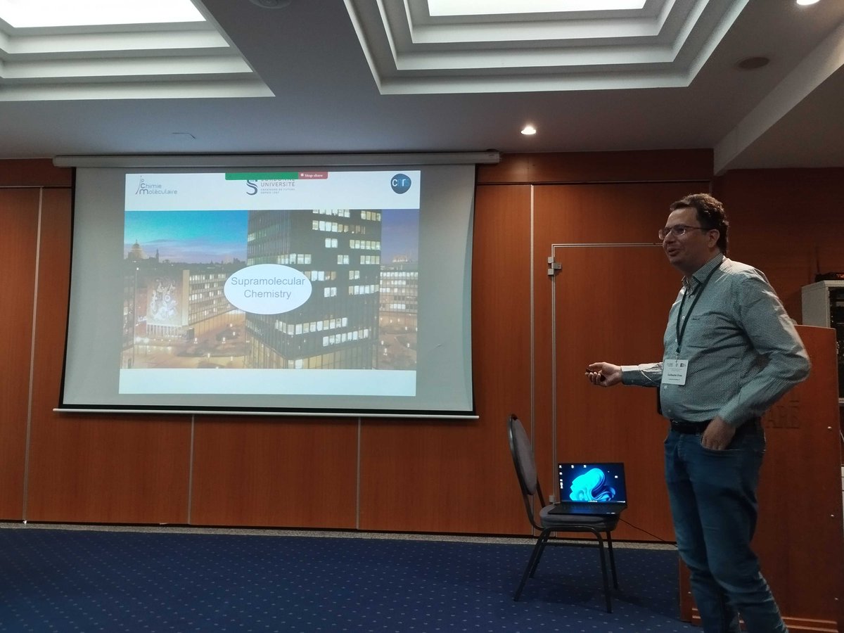 🛠️ Continuing at #LUCESCOSTAction GAM in Zadar: Guillaume Vives (Sorbonne University, FR) on “Switchable Molecular Tweezers as Multifunctional Platforms”!
Smart molecular devices for dynamic control and sensing! 🧬🔁 <a href="/COSTprogramme/">COST</a>