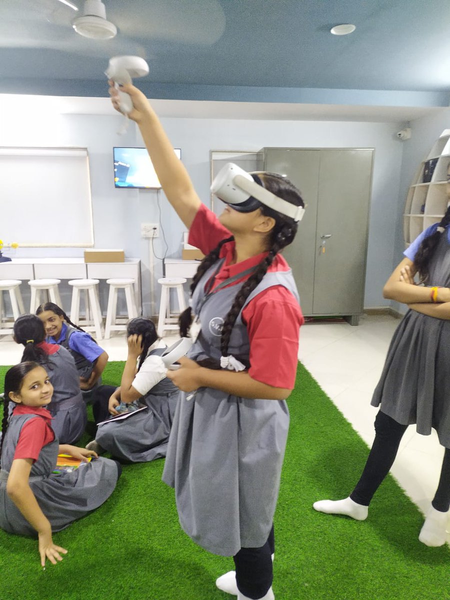 Students from Gujarat learn the latest skills using VR and AI at Kalam Lab. Building a future ready India.