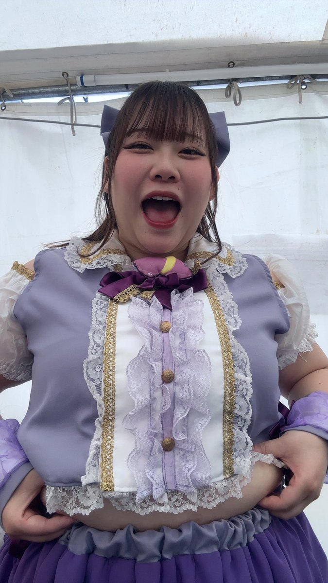 ジュリのチラ見えお腹 みんな好きだった？🤭