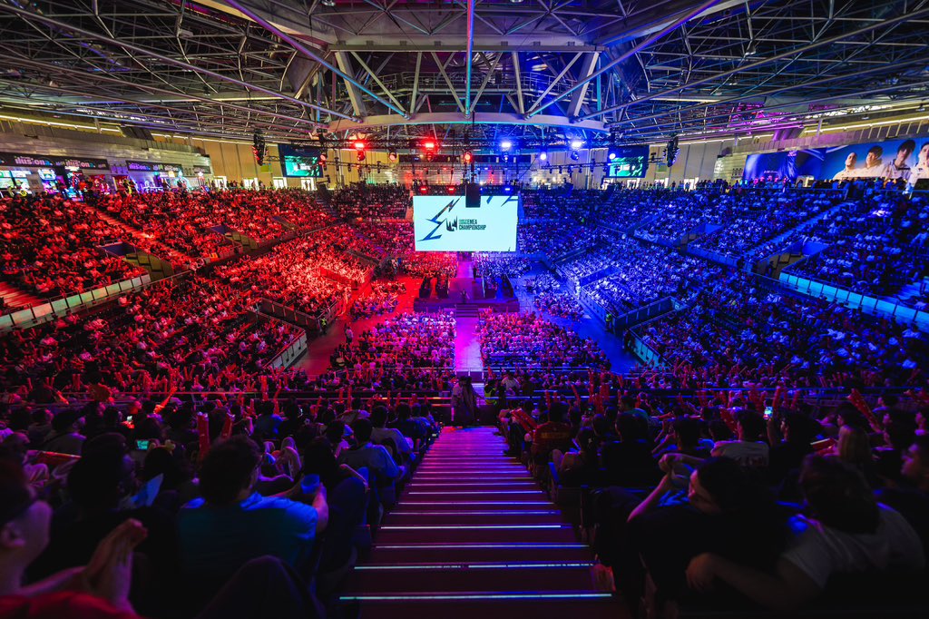 Alfonso Ferreras (@alfonsoatm) on Twitter photo Este finde ha sido uno de mis mejores momentos en esports en estos 5 años
Como parte de staff nunca nos hemos sentido tan bien cuidados por los organizadores del evento en ningún sitio
Gracias <a href="/MovistarKOI/">Movistar KOI</a> <a href="/LuisResett/">Luis Filgueira</a> <a href="/CristianCydonia/">Cristian 'Cydonia' Vidal</a> <a href="/motroco/">Motroco</a> <a href="/bormorteo/">borjiita 🦊</a> <a href="/Guillermo_SR/">Willi~</a> Este finde ha sido uno de mis mejores momentos en esports en estos 5 años
Como parte de staff nunca nos hemos sentido tan bien cuidados por los organizadores del evento en ningún sitio
Gracias <a href="/MovistarKOI/">Movistar KOI</a> <a href="/LuisResett/">Luis Filgueira</a> <a href="/CristianCydonia/">Cristian 'Cydonia' Vidal</a> <a href="/motroco/">Motroco</a> <a href="/bormorteo/">borjiita 🦊</a> <a href="/Guillermo_SR/">Willi~</a>