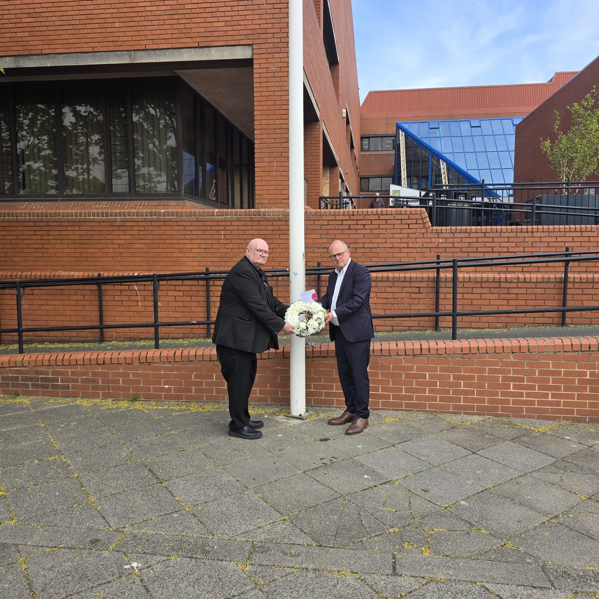 TUC_NEYH's tweet photo. Our General Secretary @nowak_paul joined representatives of @HpoolCouncil for their official #IWMD25 commemoration this morning, ahead of wider events in Hartlepool later today https://t.co/2lRxZGR8e4