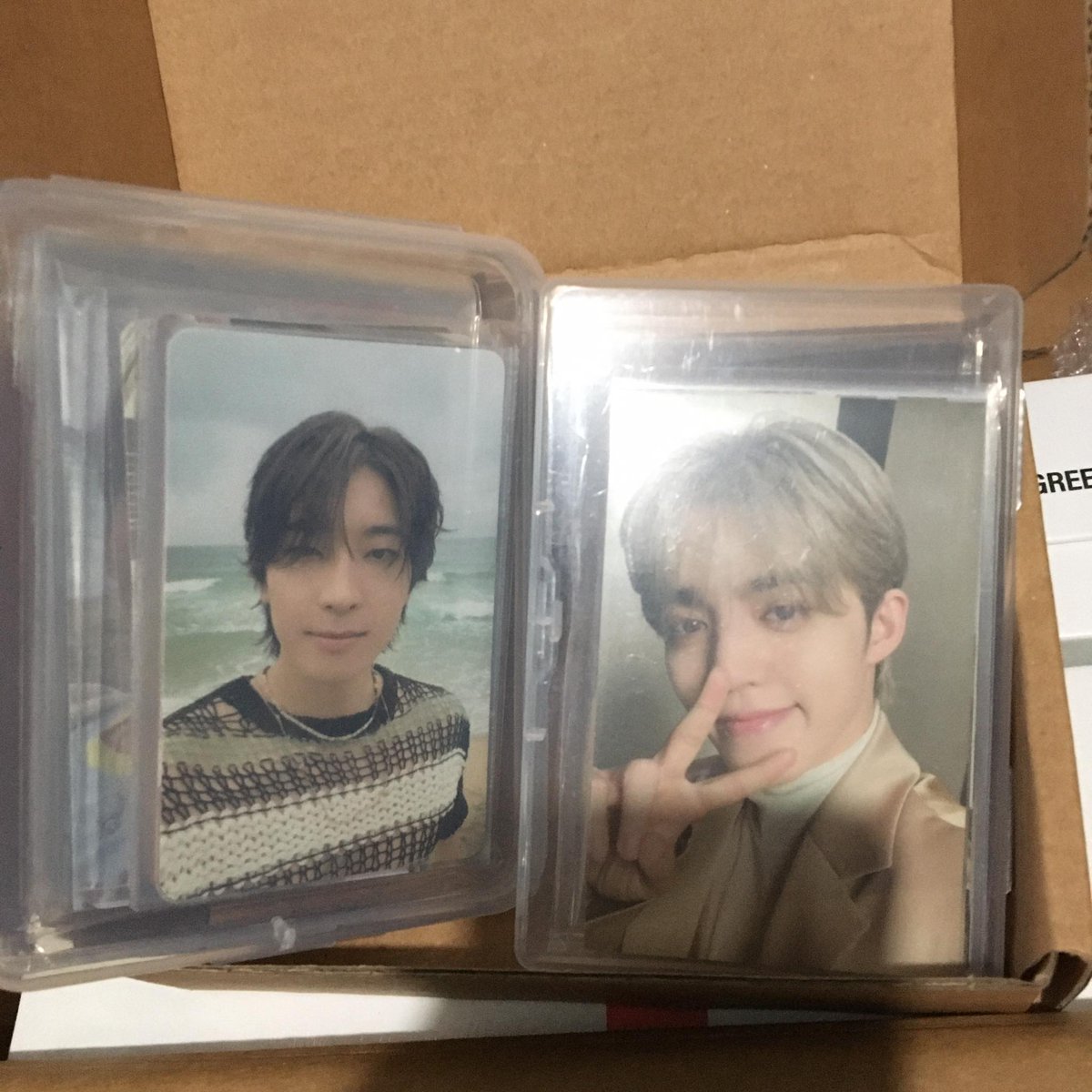 slbuu_'s tweet photo. looking for buyers po ni @_jeongcheology 

these items are already onhand sa trusted buyer niya. some items were already sorted and distributed sa group chat nmin sa facebook. however, may mga natirang items na di namin alam kung kanino..

if ever isa ka sa mga buyers nya, pls dm https://t.co/6qjbLoKdhX