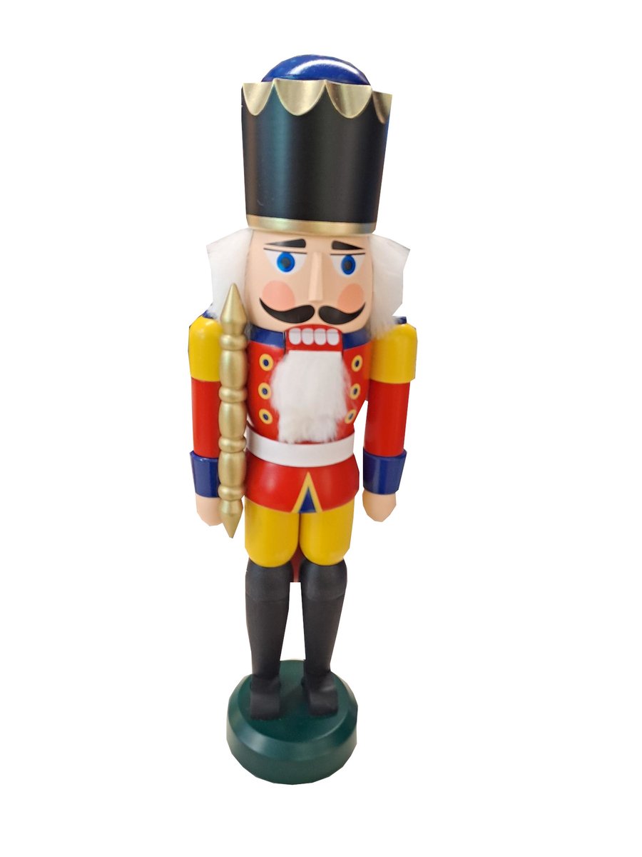 👑 Ein Hauch königlicher Handwerkskunst! 👑

Ein echtes Highlight für dein Zuhause – ob als edle Dekoration, besonderes Geschenk oder Sammlerstück! 
👉 Jetzt entdecken: allgaeu-shopping.de

#Nussknacker #Handgemacht  #Kunsthandwerk #Dekoration #Geschenkidee #AllgäuShopping