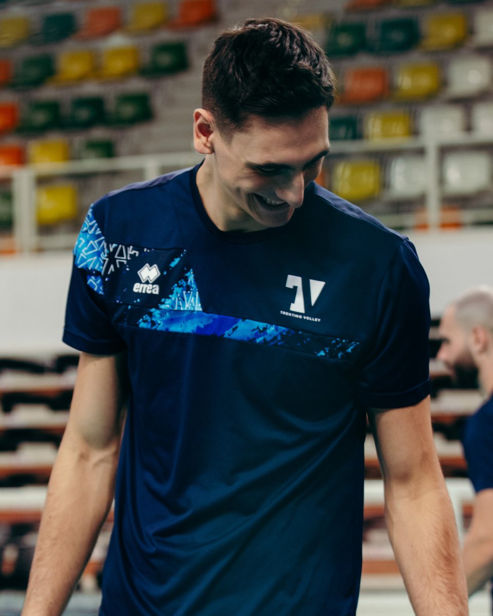 Erreà Sport (@erreaofficial) on Twitter photo Training at full intensity: Alessandro Michieletto and <a href="/trentinovolley/">trentinovolley</a> always striving for more!
Great performances start with the right mindset—and the support of the right gear.
#ErreàSport #ErreàTalent #TrentinoVolley Training at full intensity: Alessandro Michieletto and <a href="/trentinovolley/">trentinovolley</a> always striving for more!
Great performances start with the right mindset—and the support of the right gear.
#ErreàSport #ErreàTalent #TrentinoVolley
