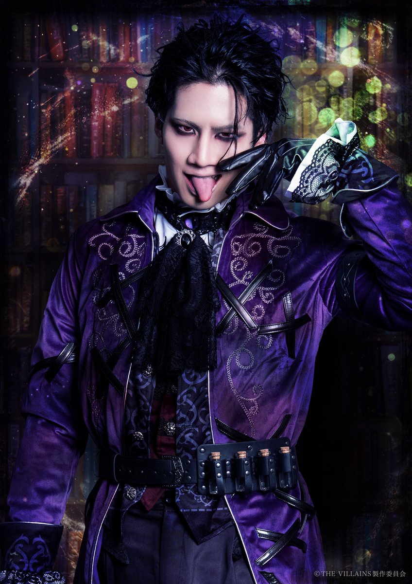 villains_stage's tweet photo. 📢ソロビジュアル公開📸

アルフレッド・イングルソープ　#桐田伶音 のビジュアルを解禁！！

チケットのＣＮプレイガイト先行（抽選）も受付中です！
お申し込みについては下記をご確認ください↓
https://t.co/tNiUWALIg9

#舞台ヴィランズ https://t.co/rC946VNHKn