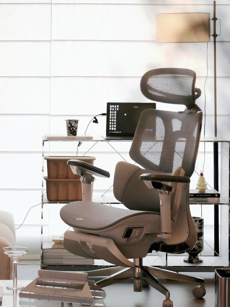 Your chair just got smarter. 🤖

The X7: self-adjusting, posture-tracking, massage-ready. Work feels like a breeze.