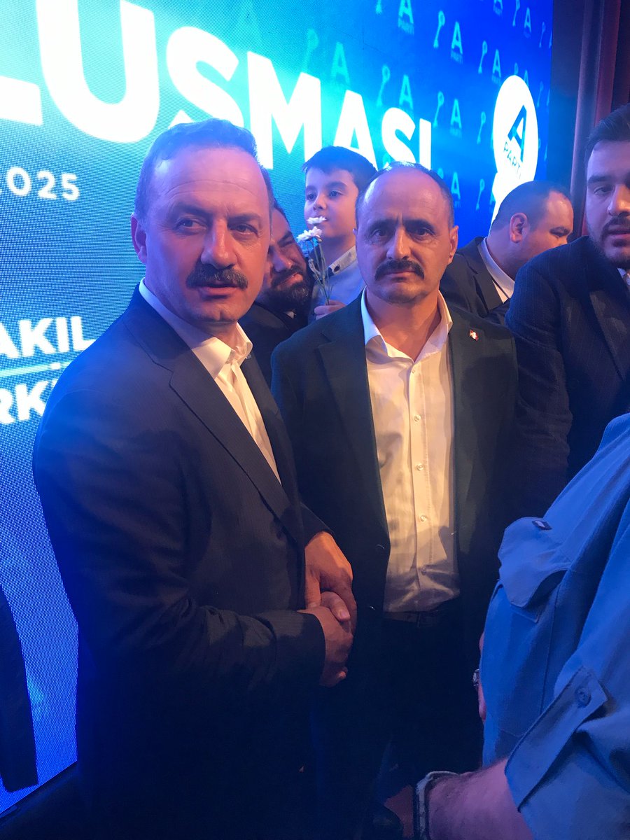 Anahtar Parti Genel Başkanı Sayın Yavuz AĞIRALİOĞLU'na  #EskiUzmanÇavuşlar ile  bilgilendirmede bulundum.
<a href="/gundes_46/">Mustafa Gündeşli</a>
<a href="/yavuzagiraliog/">Yavuz Ağıralioğlu</a>
<a href="/anahtarparti/">Anahtar Parti</a>