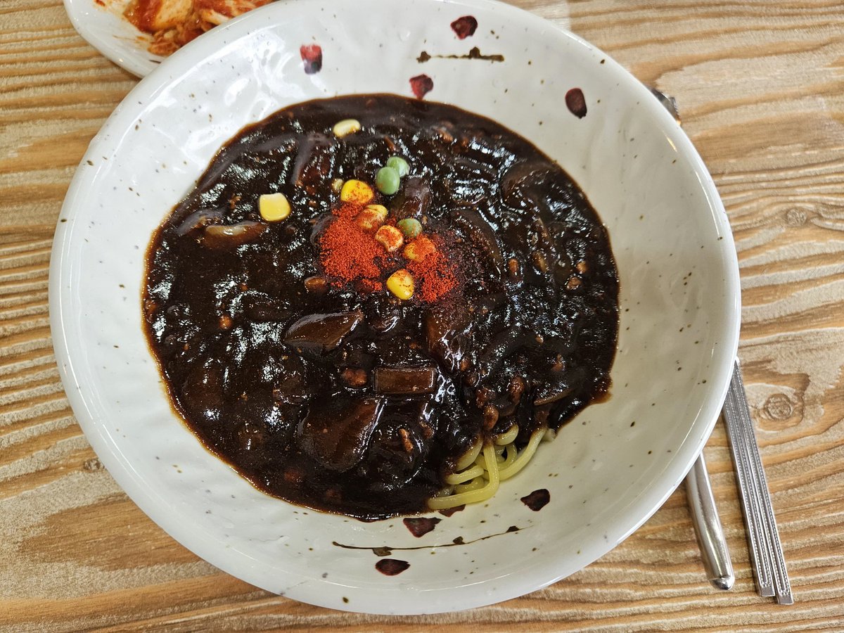 star740's tweet image. #자장면 이 땡겨서 주문했는데
#탕수육 이 더 맛났어요ㅎㅎ