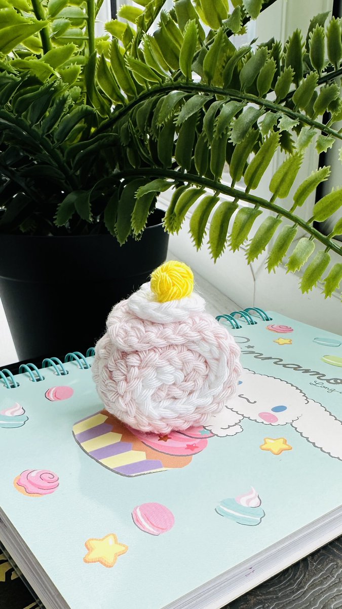 Yumimoonkawaii's tweet photo. Just finished this tiny strawberry cake key ring in crochet!
Soft, sweet, and totally calorie-free.
Handmade with love—who wants a bite-sized dessert for their keys?
#crochet #handmade #amigurumi #crochetkeychain #strawberrycake https://t.co/b7XHV9wbYW