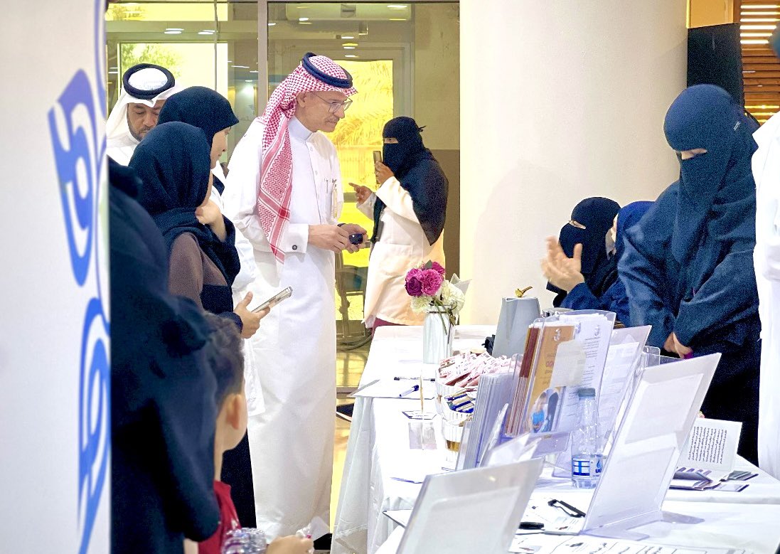 E1_QcH's tweet photo. قسم الخدمة الإجتماعية بمستشفى الأمير محمد بن فهد العام وأمراض الدم الوراثية يفعل ��ليوم العالمي للخدمة الاجتماعية تحت شعار الخدمة الاجتماعية تعاطف و تدخل بمشاركة سبعة جهات خارجية للتعريف بأهمية دور الخدمة الاجتماعية في المجتمع https://t.co/6OmJiNqHdl