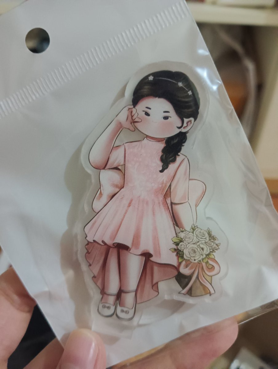 Super dami ng inclusion kavouge tlaga ang gaganda pa ng aws!! Amber standee prize sa hashtag making kineme cutie so much💛

#AnElegantAffairForTheSevillas #SEVILLArationAtItsFinest